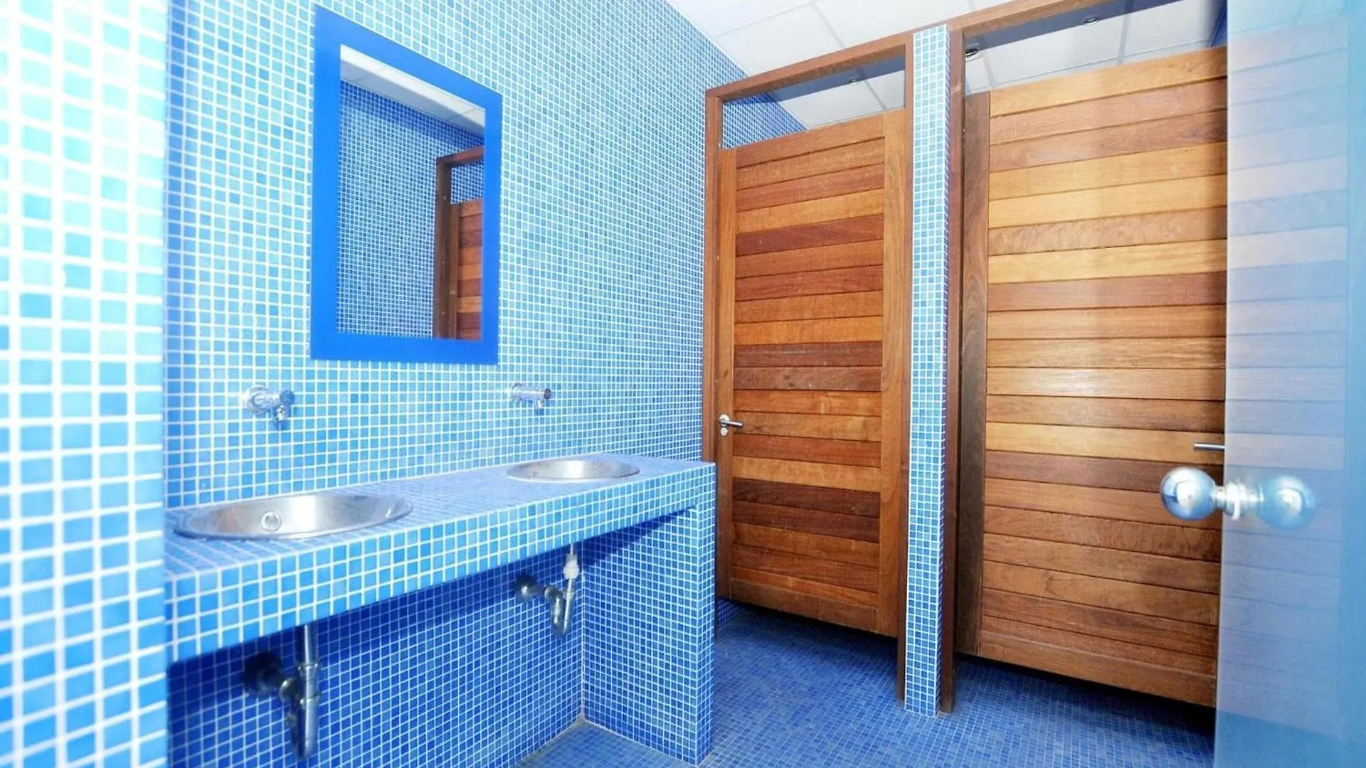 Apartment In Roses With Pool View Ampuriabrava