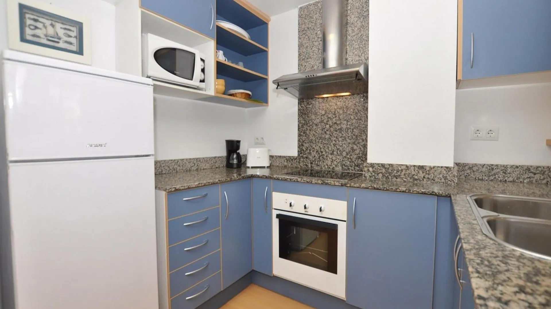 Apartment In Roses With Pool View Ampuriabrava